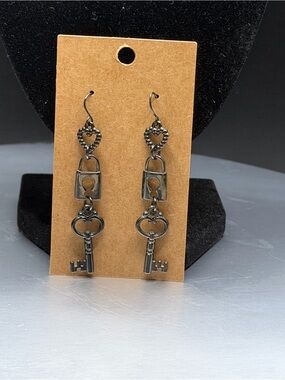Key & Lock Drop Earrings - Gunmetal